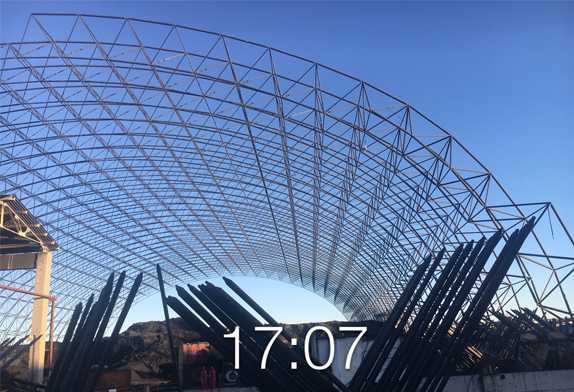 What are the thermal insulation measures for the space frame
