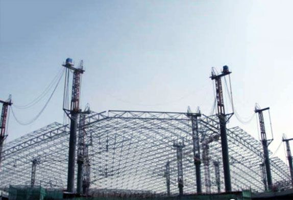 Pre-engineered steel building for airport