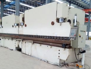 Hydraulic bending machine