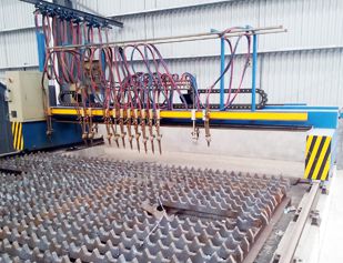 Multi-head CNC gas cutting machine