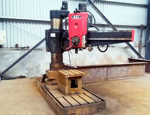 Radial drilling machine
