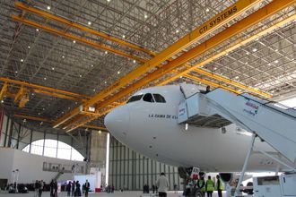 Prefabricated Steel Structure Hangar Roof Installation