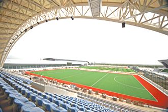 Lifting of stadium truss roof steel structure