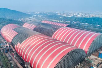 Space frame structure of fully enclosed stockyard