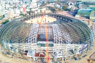 Sports stadium complex roof steel structure lifting