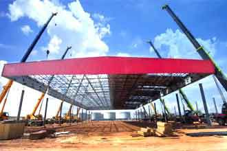 Integral lifting technology of steel structure gas station canopy