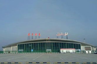 Airport building steel space frame roof installation