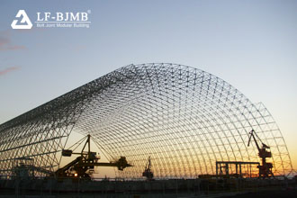 Bolt ball welded ball hybrid node of space frame structure