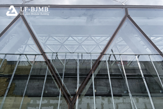 Construction points of glass lighting roof in construction engineering