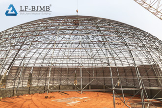 Design and construction of clinker roof in bolted welded steel space frame（Part 1）