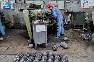 The process of machining bolt balls in space frame structures