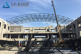 Optional grid configurations for space frame structures