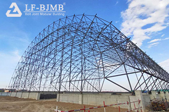 Selection of insulation materials for space frame structure buildings