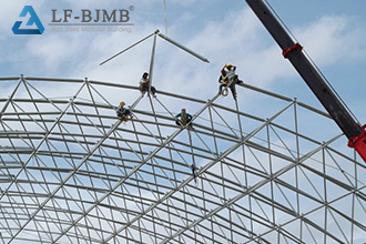 Special features of space frame structure in seismic design