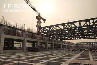 Construction Techniques for Large-Scale Steel Structure Slip-Form Installation